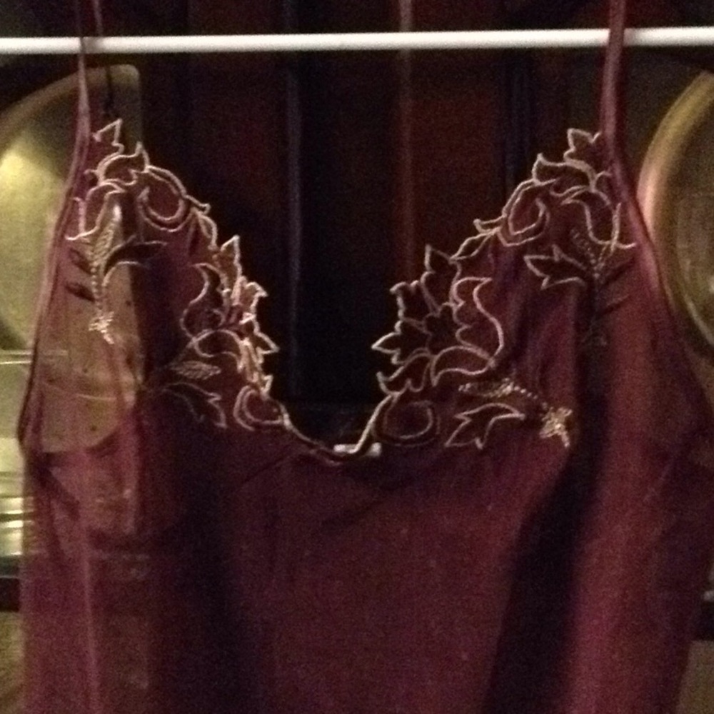 Lingerie - Picture 2 of 4